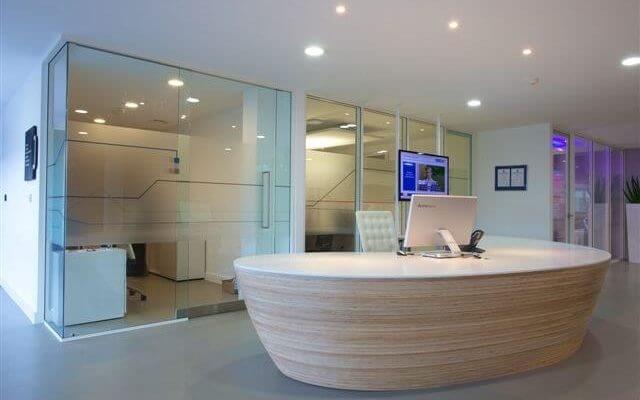 seco-custom-bespoke-design-reception-office-mdf-timber-table-desk-640x400